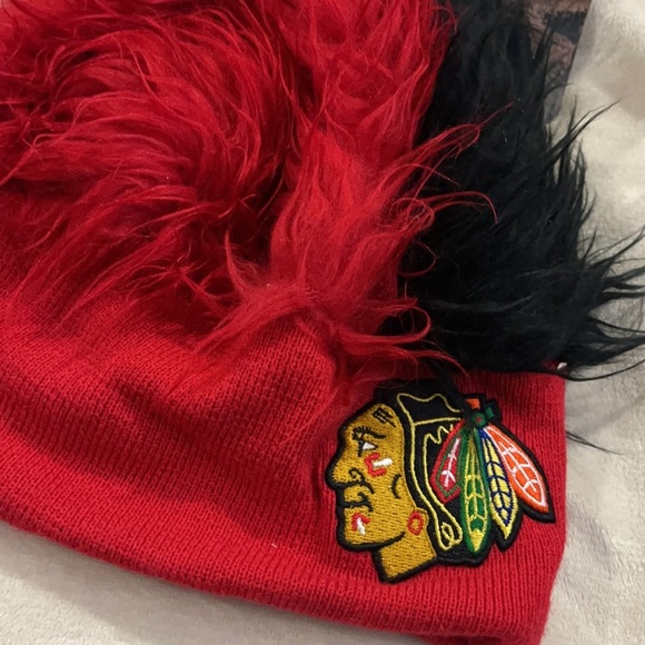 NWT Blackhawks beanie hat - Picture 4 of 5
